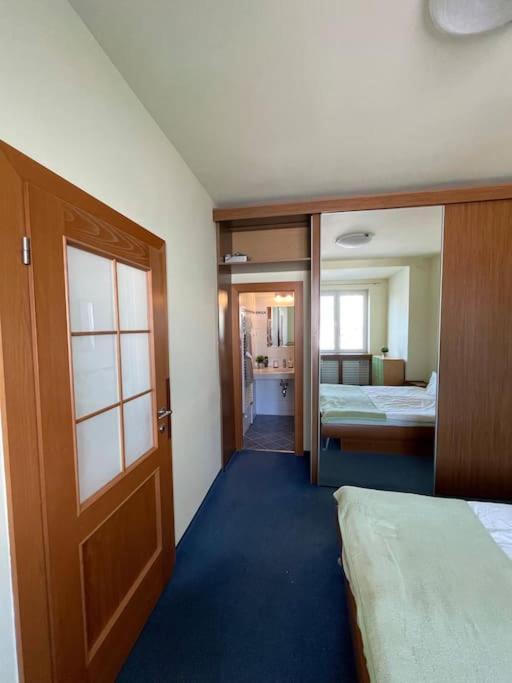 Apartman Obchodna Bratislava Exterior foto