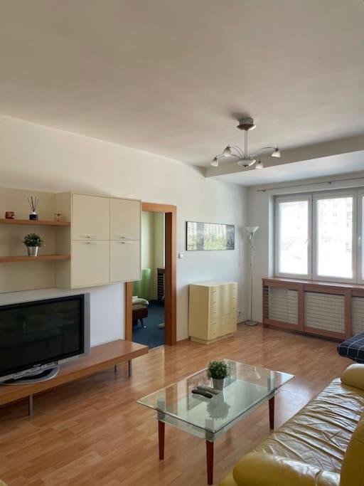 Apartman Obchodna Bratislava Exterior foto